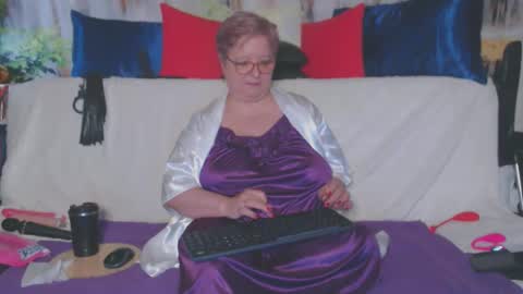 QueenPammy online show from February 6, 8:07 am
