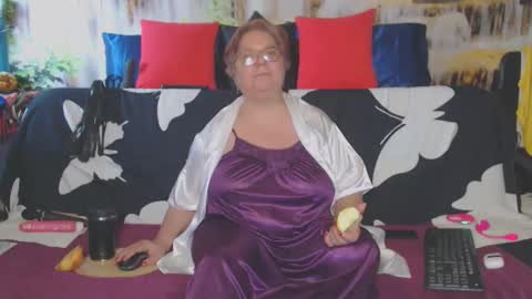 QueenPammy online show from March 17, 8:17 am