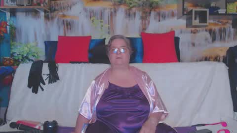 QueenPammy online show from April 2, 5:38 am