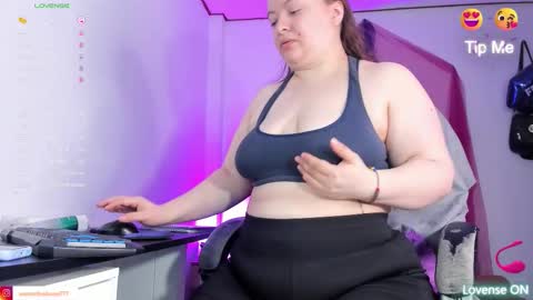 Snapshot of queensami7 chatting on December 17, 12:33 pm Samantha online show from December 17, 12:33 pm