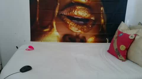 queenteex6993 online show from July 26, 7:26 am