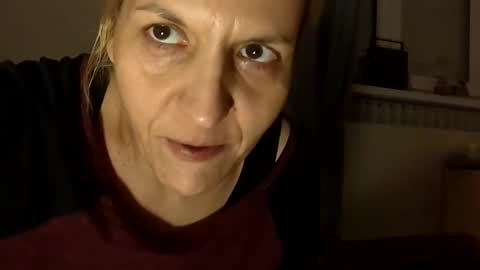 Snapshot of queerbi chatting on November 18, 1:00 am bi is from billy online show from November 18, 1:00 am