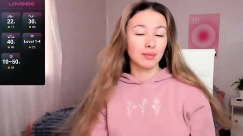 Snapshot of queitsharm_ chatting on February 3, 7:13 am Anna online show from February 3, 7:13 am