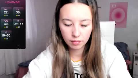 Snapshot of queitsharm_ chatting on February 6, 6:29 am Anna online show from February 6, 6:29 am