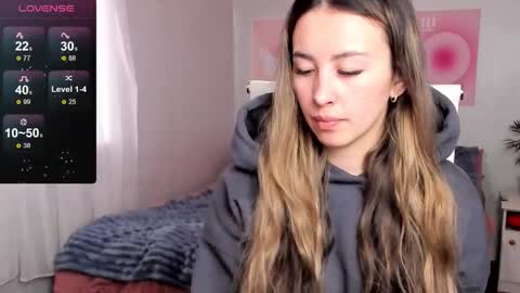 Snapshot of queitsharm_ chatting on February 11, 10:31 am Anna online show from February 11, 10:31 am