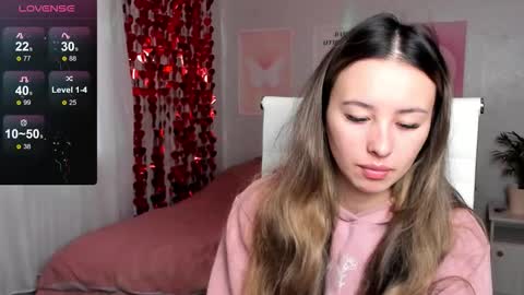 Snapshot of queitsharm_ chatting on February 12, 6:52 am Anna online show from February 12, 6:52 am