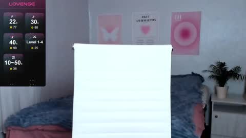 Snapshot of queitsharm_ chatting on February 23, 7:17 am Anna online show from February 23, 7:17 am