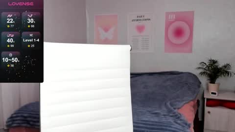 Snapshot of queitsharm_ chatting on February 25, 6:56 am Anna online show from February 25, 6:56 am