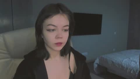 Snapshot of quietluxury chatting on January 6, 11:47 am quietluxury online show from January 6, 11:47 am