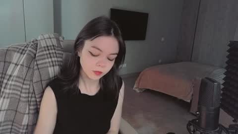 quietluxury online show from May 5, 12:13 pm