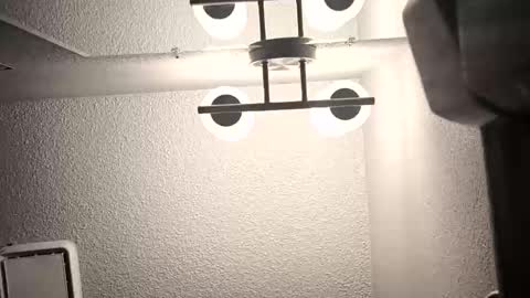 Snapshot of quindre chatting on November 6, 10:16 am quindre online show from November 6, 10:16 am