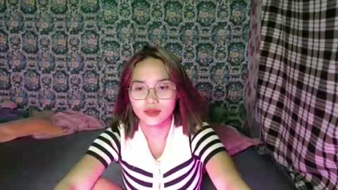 Snapshot of quinne_miles chatting on January 7, 10:18 am Quinne online show from January 7, 10:18 am