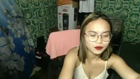 Snapshot of quinne_miles chatting on February 23, 11:29 am Quinne online show from February 23, 11:29 am