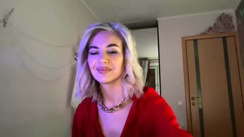 qusi28 online show from February 15, 9:15 pm