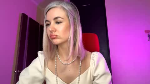 qusi28 online show from February 20, 5:12 am