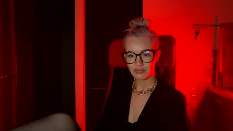 qusi28 online show from February 20, 10:48 pm