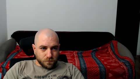 Snapshot of r0bila chatting on October 20, 8:31 pm R0bila online show from October 20, 8:31 pm