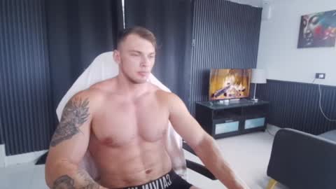 Snapshot of r9dima1998 chatting on June 5, 7:19 pm Dmitry online show from June 5, 7:19 pm