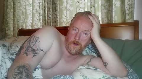 Snapshot of r_o_h_a_n chatting on October 7, 9:28 am r_o_h_a_n online show from October 7, 9:28 am