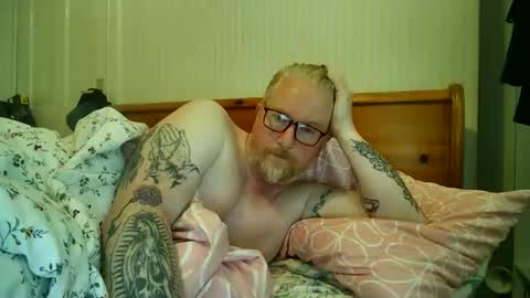 Snapshot of r_o_h_a_n_r_o_o_m chatting on May 12, 8:55 am r_o_h_a_n_r_o_o_m online show from May 12, 8:55 am