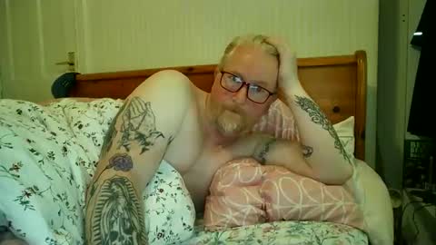 Snapshot of r_o_h_a_n_r_o_o_m chatting on May 19, 12:33 pm r_o_h_a_n_r_o_o_m online show from May 19, 12:33 pm