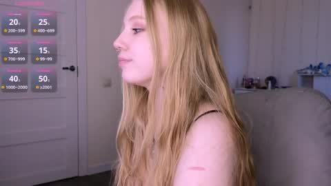 Snapshot of rabbyasti chatting on April 20, 5:16 pm Rebecca Becc online show from April 20, 5:16 pm