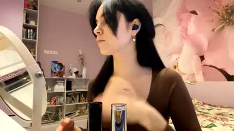 Ari online show from November 13, 3:22 pm