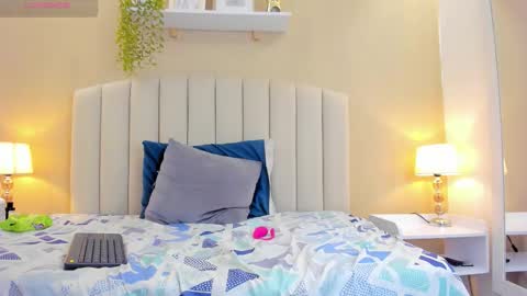 Rachel Donnelly online show from March 12, 1:23 am