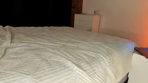 Sherryl online show from March 24, 6:24 pm