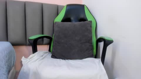  DALIANA  online show from December 9, 1:40 am