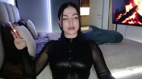 Snapshot of rachelcamp chatting on June 4, 10:05 pm Call me Miss. online show from June 4, 10:05 pm