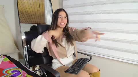 Rachell online show from February 5, 9:36 am