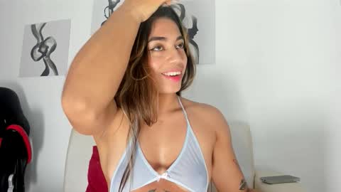 Snapshot of rachell_owen chatting on October 13, 11:21 am rachell_owen online show from October 13, 11:21 am
