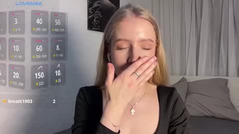 Alice online show from March 23, 5:39 pm