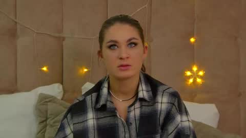 RachellSimpson online show from December 19, 10:21 pm