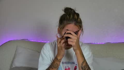 RachellSimpson online show from September 16, 7:04 pm