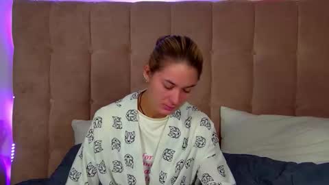 RachellSimpson online show from September 17, 6:31 pm