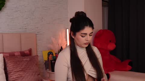 RachelSwaan online show from February 5, 4:37 am