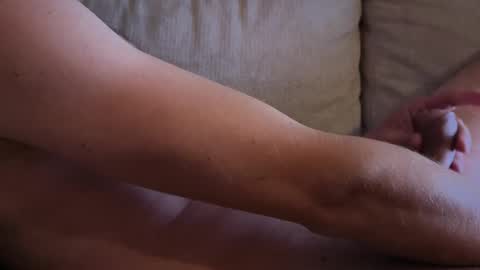 Snapshot of racrowle chatting on November 1, 10:01 pm racrowle online show from November 1, 10:01 pm