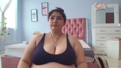 radiantgoddes online show from December 10, 4:38 pm