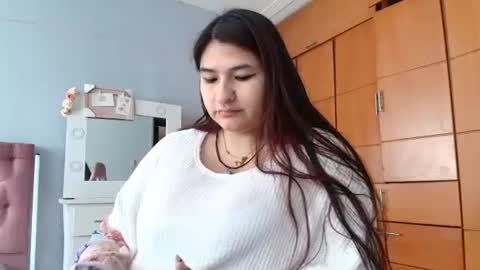 radiantgoddes online show from December 27, 1:18 pm