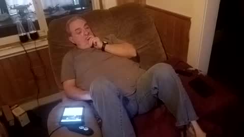 Snapshot of radiomantim chatting on February 28, 4:08 pm Radioman for fun online show from February 28, 4:08 pm