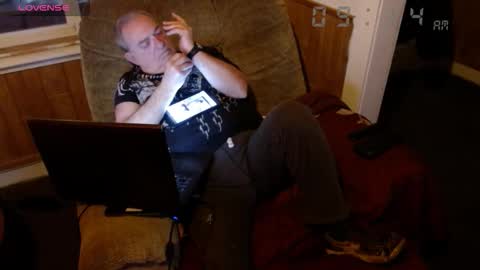 Snapshot of radiomantim chatting on March 1, 3:14 pm Radioman for fun online show from March 1, 3:14 pm