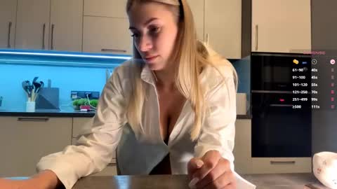 Mila online show from March 25, 4:24 pm