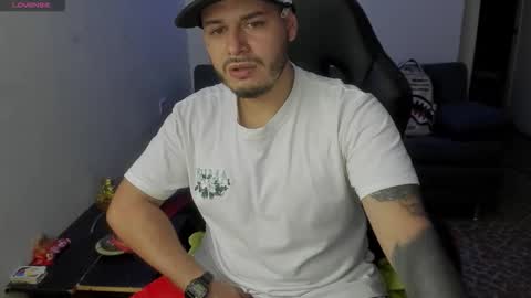 ragnar_lothbrok77 online show from April 10, 3:34 am