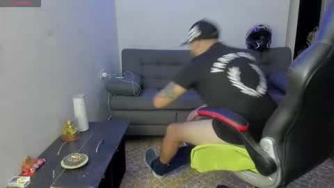 ragnar_lothbrok77 online show from April 14, 4:18 am