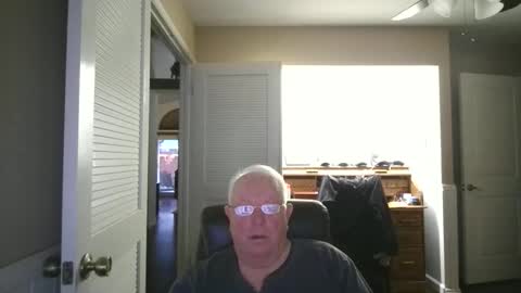 Snapshot of raiderman215 chatting on December 4, 3:32 pm raiderman215 online show from December 4, 3:32 pm