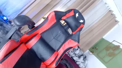 itsmeRailey online show from February 20, 12:25 pm