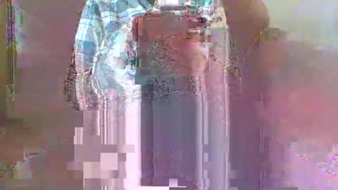 Snapshot of raimond665 chatting on February 17, 8:33 am raimond665 online show from February 17, 8:33 am