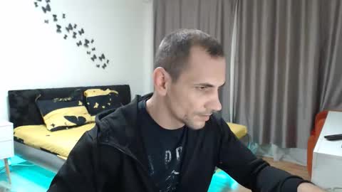 raimondwild online show from April 30, 9:37 am